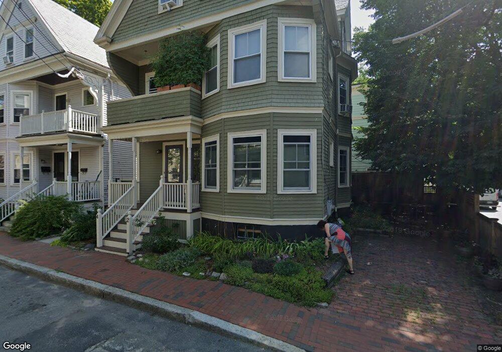 4 Traymore St unit 4     2-4, Cambridge, MA 02140 - photo 1