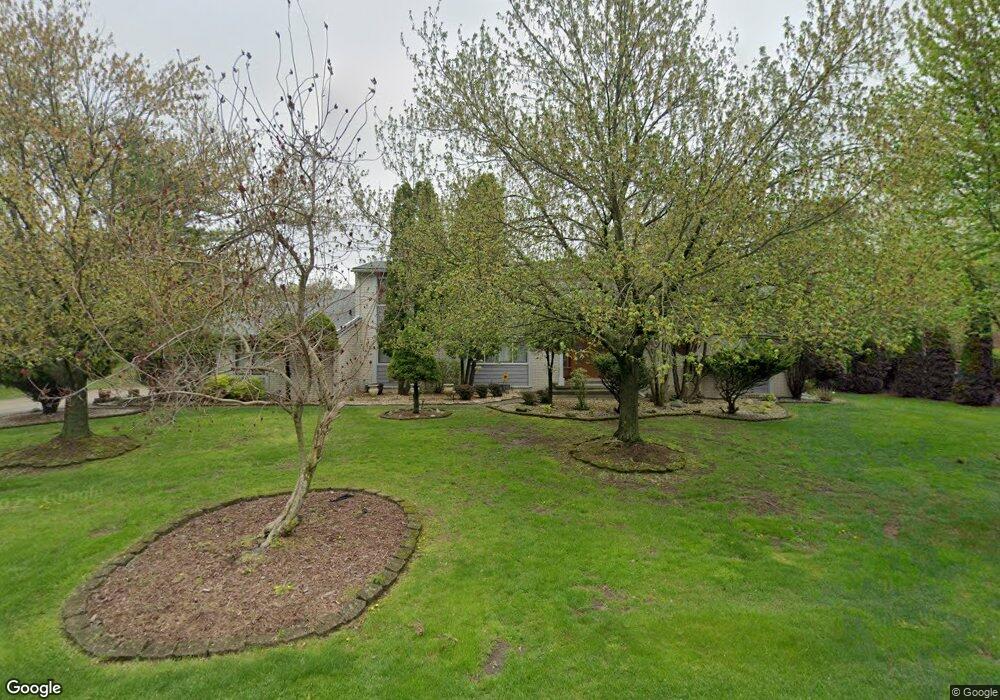 3345 Greentree Rd, Bloomfield Hills, MI 48304 - photo 1