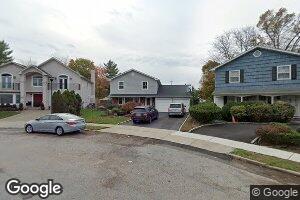 25 Sherwood Ln, Cedarhurst, NY 11516