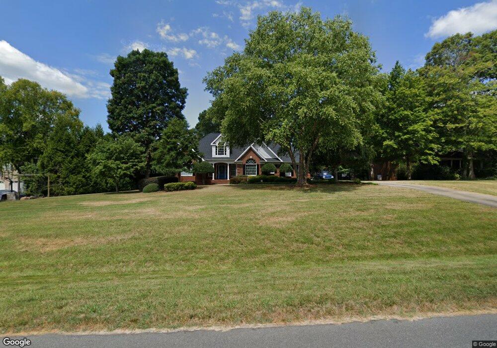 2389 Hickory Forest Dr, Asheboro, NC 27203 - photo 1