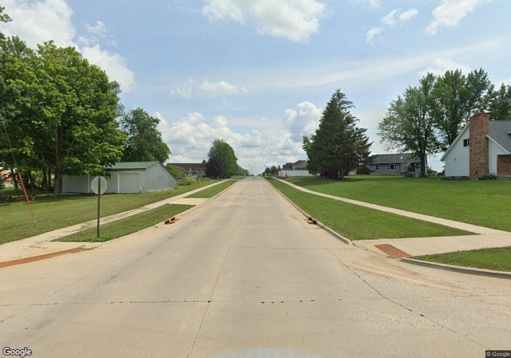 8 Main St, Center Point, IA 52213 - photo 1