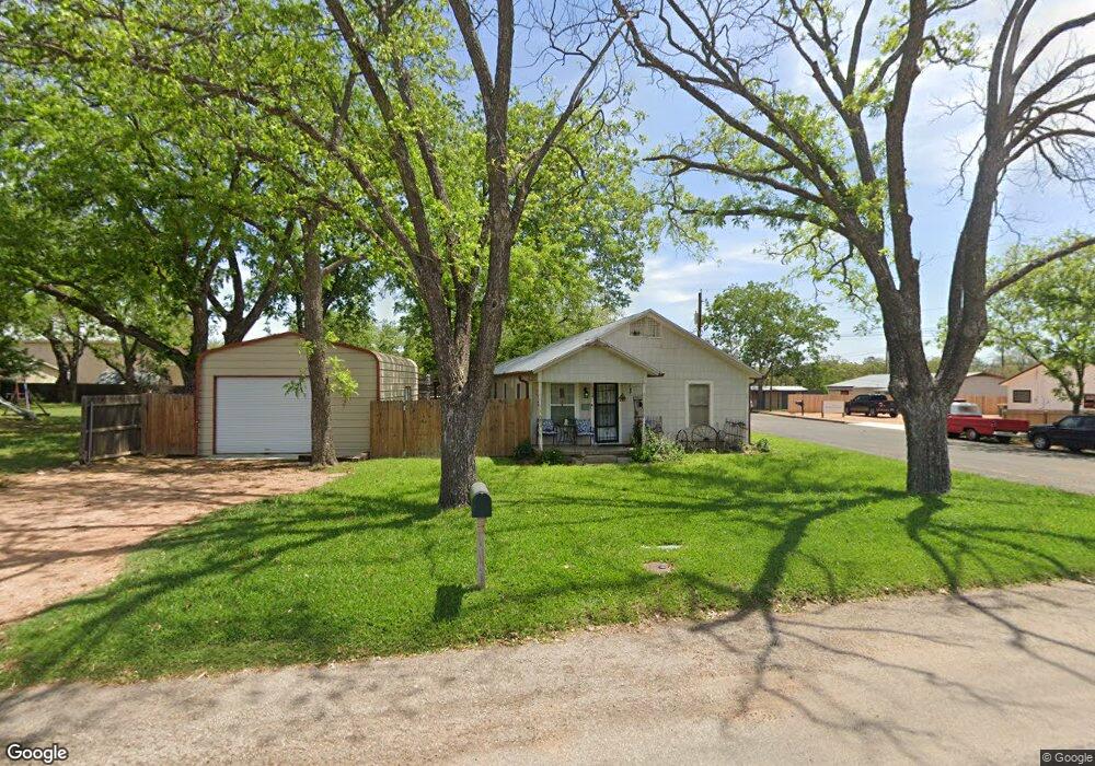 114 E Grothe St, Fredericksburg, TX 78624 - photo 1