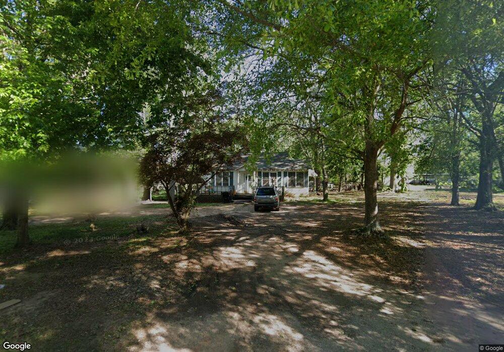 814 Zebulon St, Barnesville, GA 30204 - photo 1