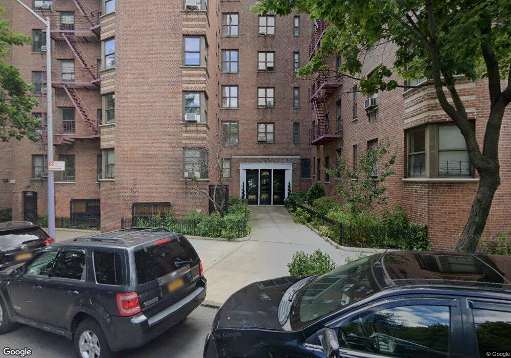 306 E Mosholu Pkwy S unit 3H, Bronx, NY 10458 - photo 1