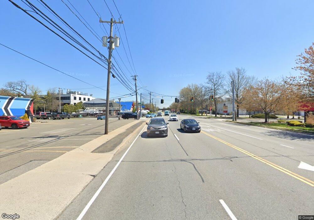 25 Haynick Ln, ComMacK, NY 11725 - photo 1