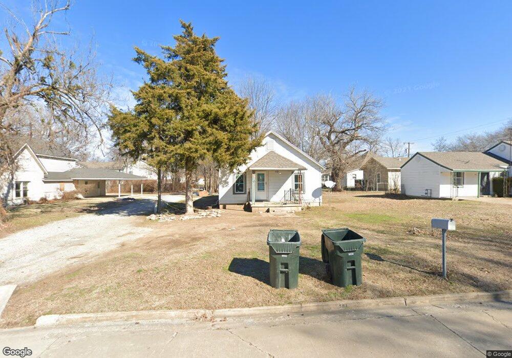 304 W 6th St, Claremore, OK 74017 - photo 1