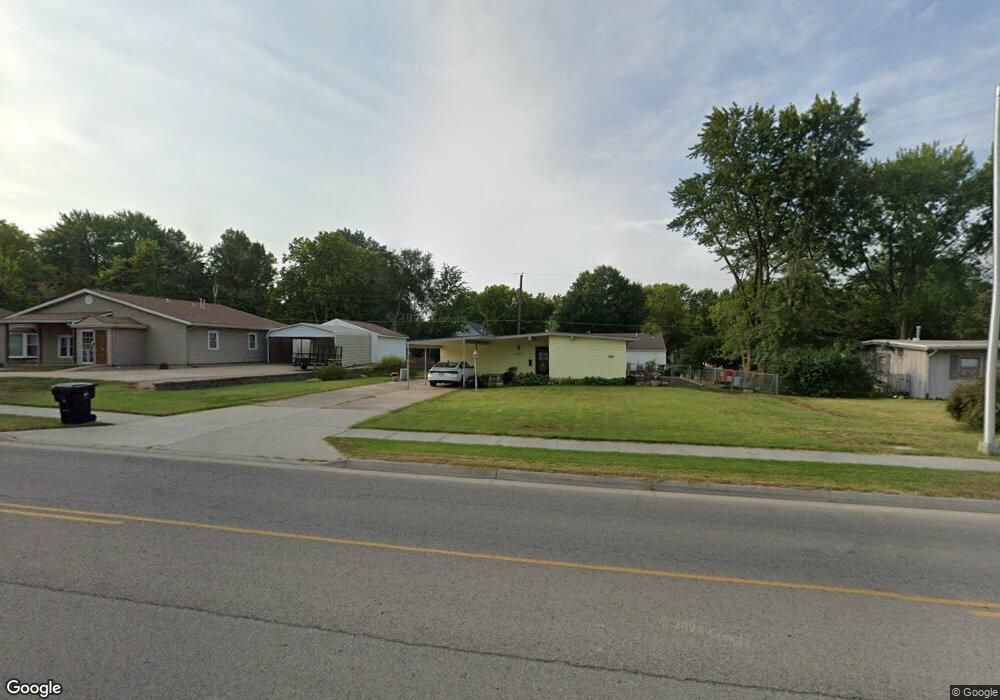 3637 SW 37th St, Topeka, KS 66614 - photo 1