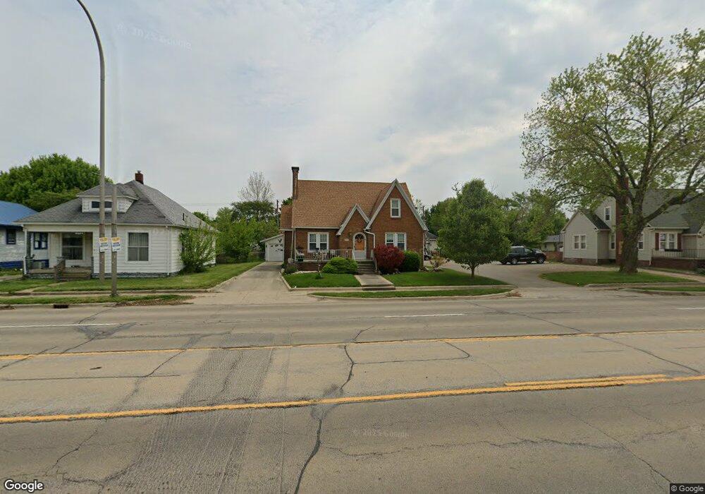 1208 Lake Land Blvd, Mattoon, IL 61938 - photo 1