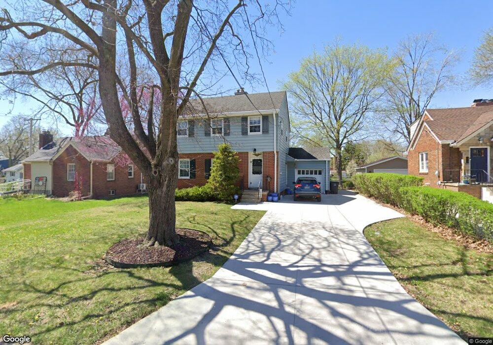 1906 46th St, Des Moines, IA 50310 - photo 1