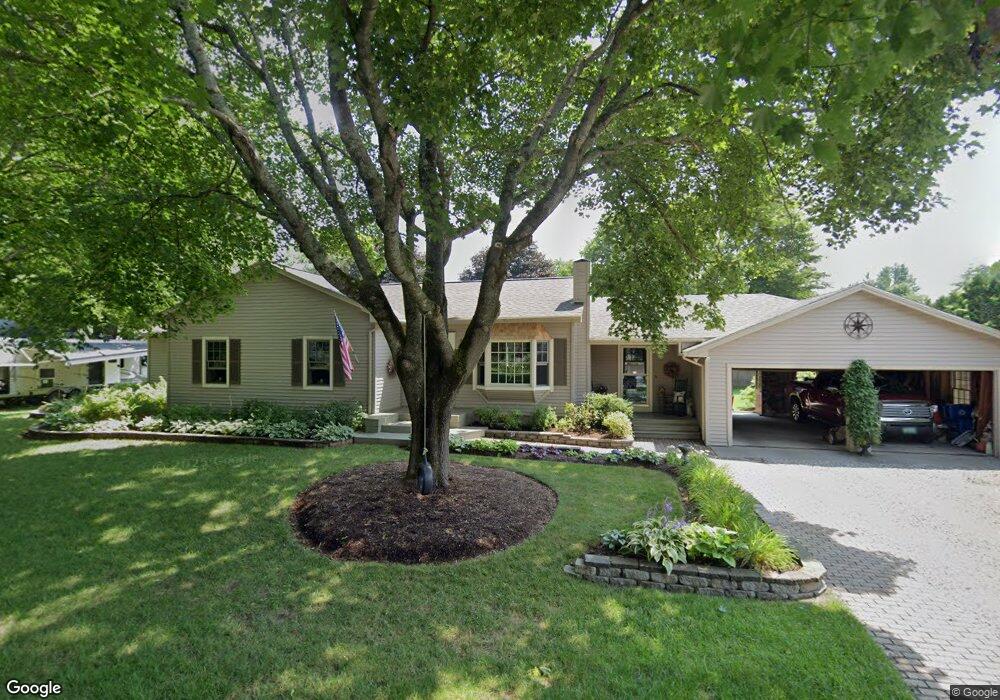 47 Davis Cir, White River Junction, VT 05001 - photo 1