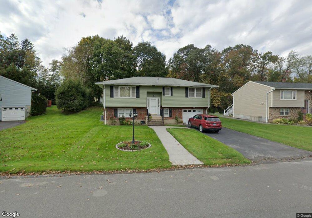 130 Carriage Dr, Waterbury, CT 06708 - photo 1