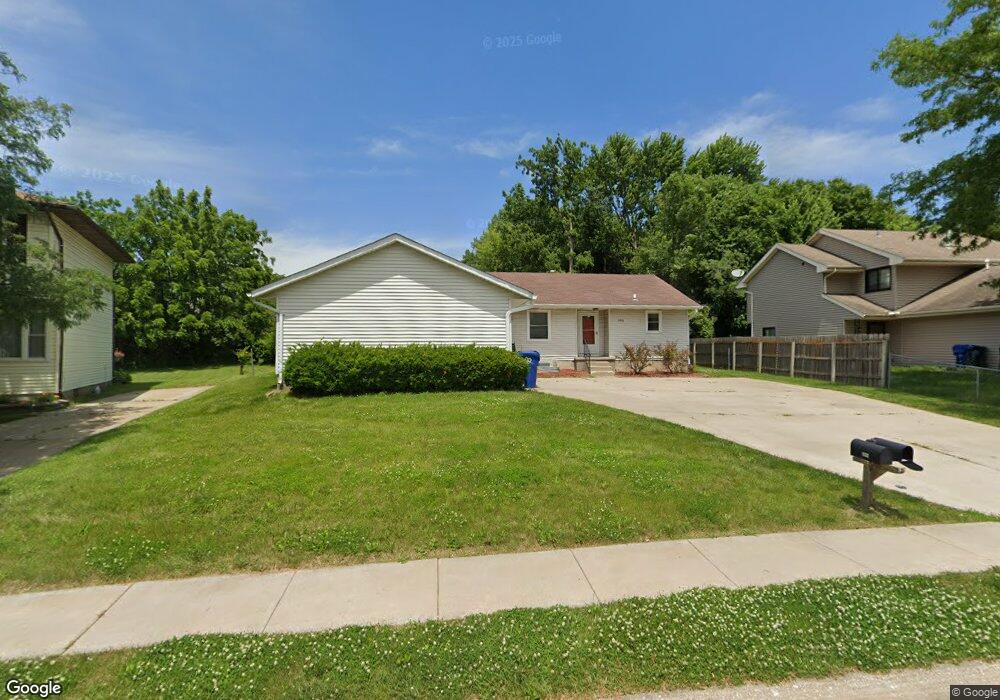 2014 E 38th Street Place, Davenport, IA 52807 - photo 1