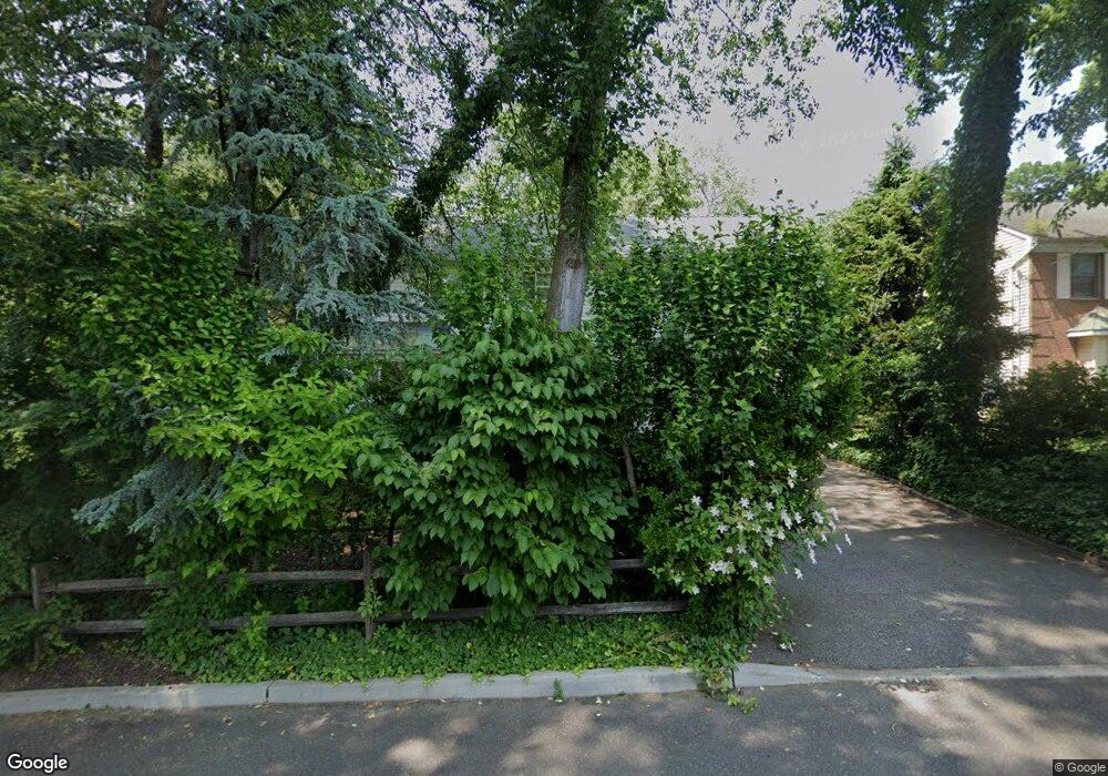 2 Edgewood Ave, Glen Head, NY 11545 - photo 1