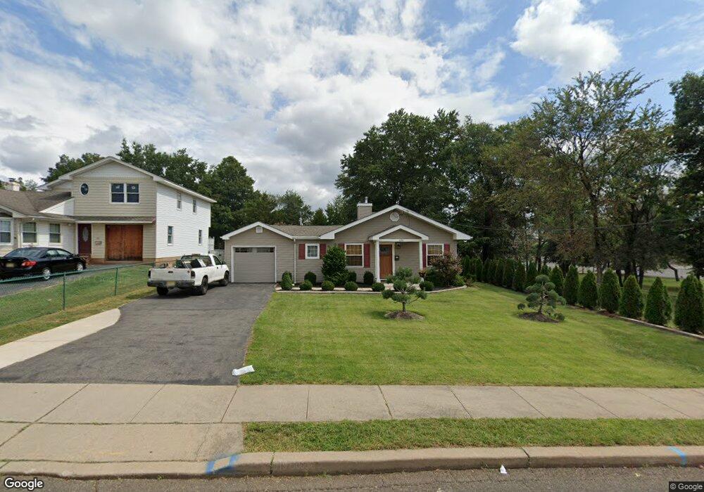 610 N Thompson St, Raritan, NJ 08869 - photo 1