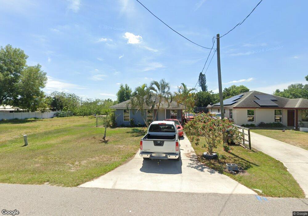 310 E Royal Palm St, Lake Placid, FL 33852 - photo 1