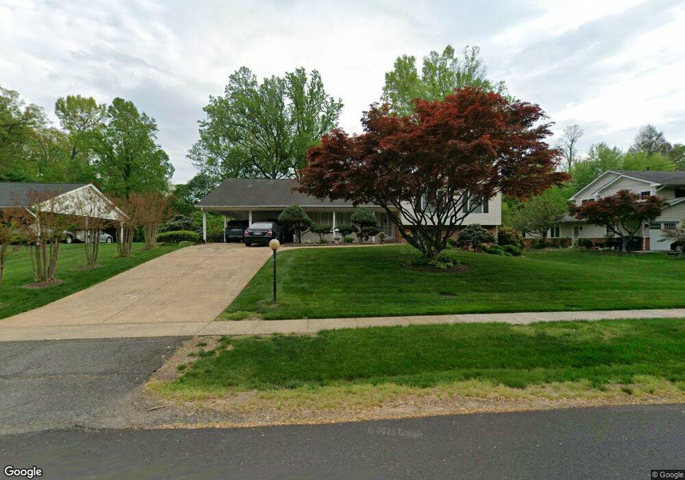 6629 Kennedy Ln, Falls Church, VA 22042 - photo 1