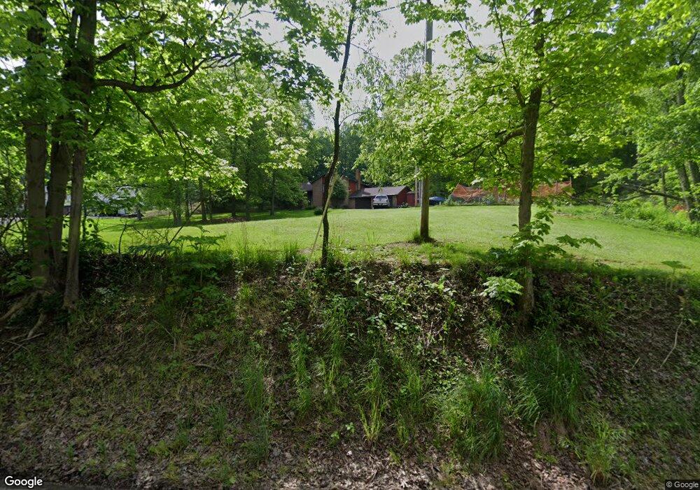 542 Sugar Run Rd, Eighty Four, PA 15330 - photo 1