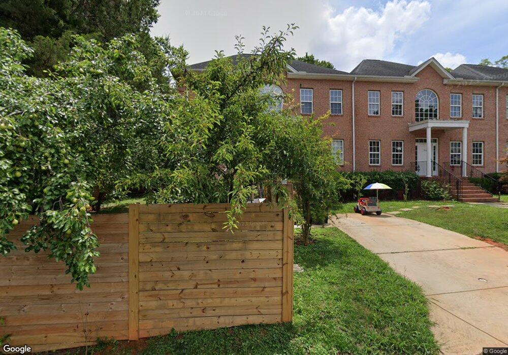 918 Richland Dr unit 918, Charlotte, NC 28211 - photo 1