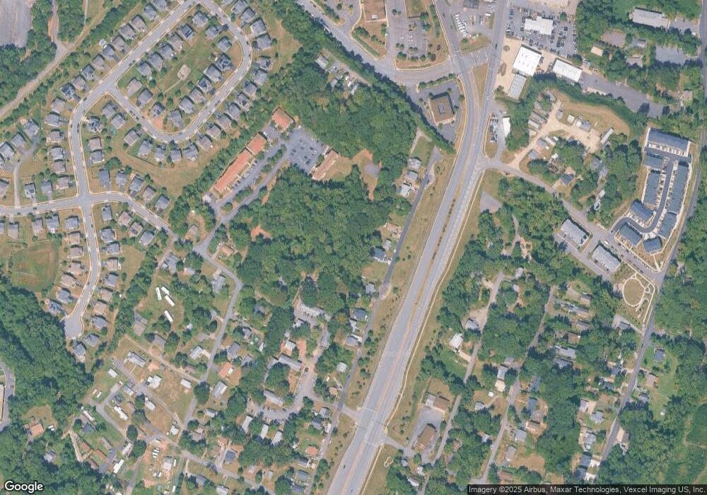 4105 Meyers Rd, Triangle, VA 22172 - photo 1