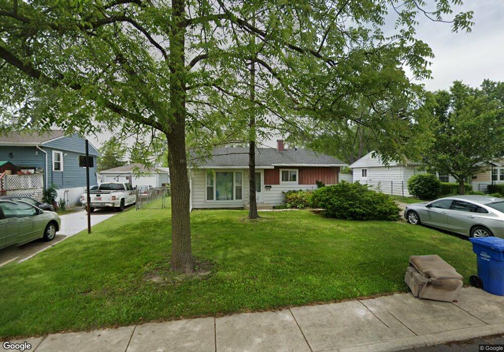 70 Sparrow Rd, Carpentersville, IL 60110 - photo 1