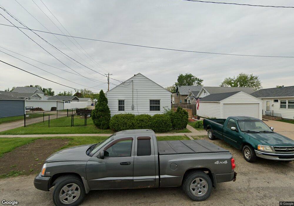 2008 8th St SW, Cedar Rapids, IA 52404 - photo 1