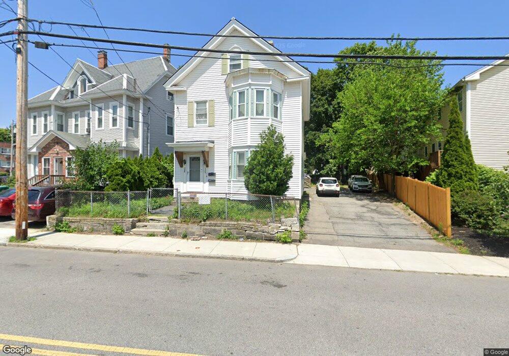 135 Hildreth St unit 2, Lowell, MA 01850 - photo 1