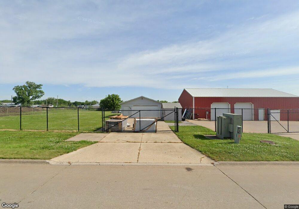 2926 W 72nd St, Davenport, IA 52806 - photo 1