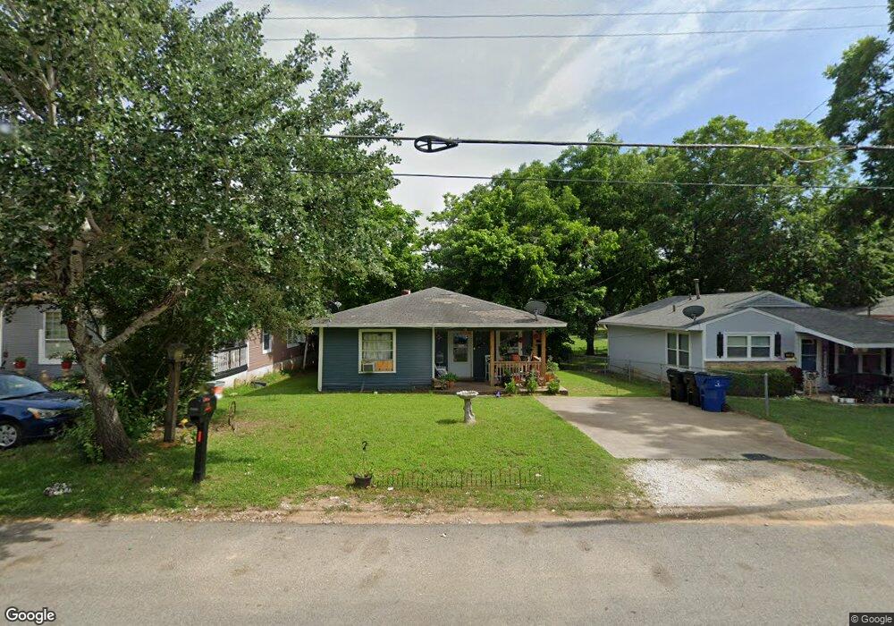 212 E Heron St, Denison, TX 75021 - photo 1