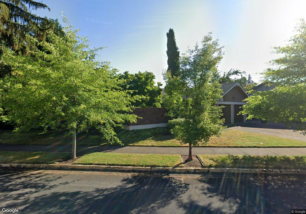 2819 Metolius Dr, Eugene, OR 97408 - photo 1