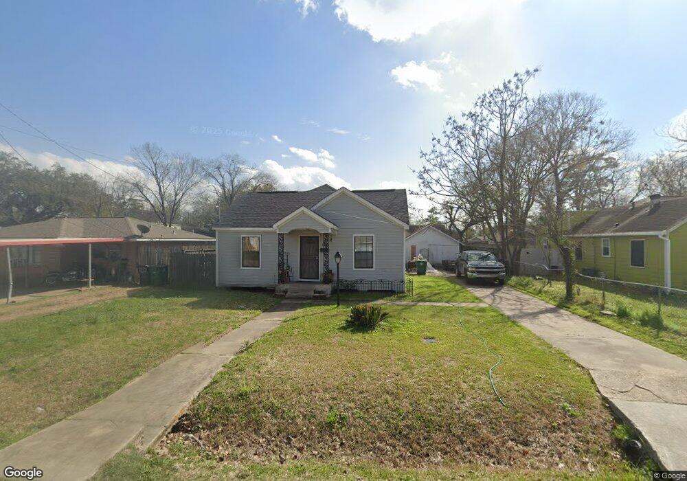 1106 Lindale St, Houston, TX 77022 - photo 1