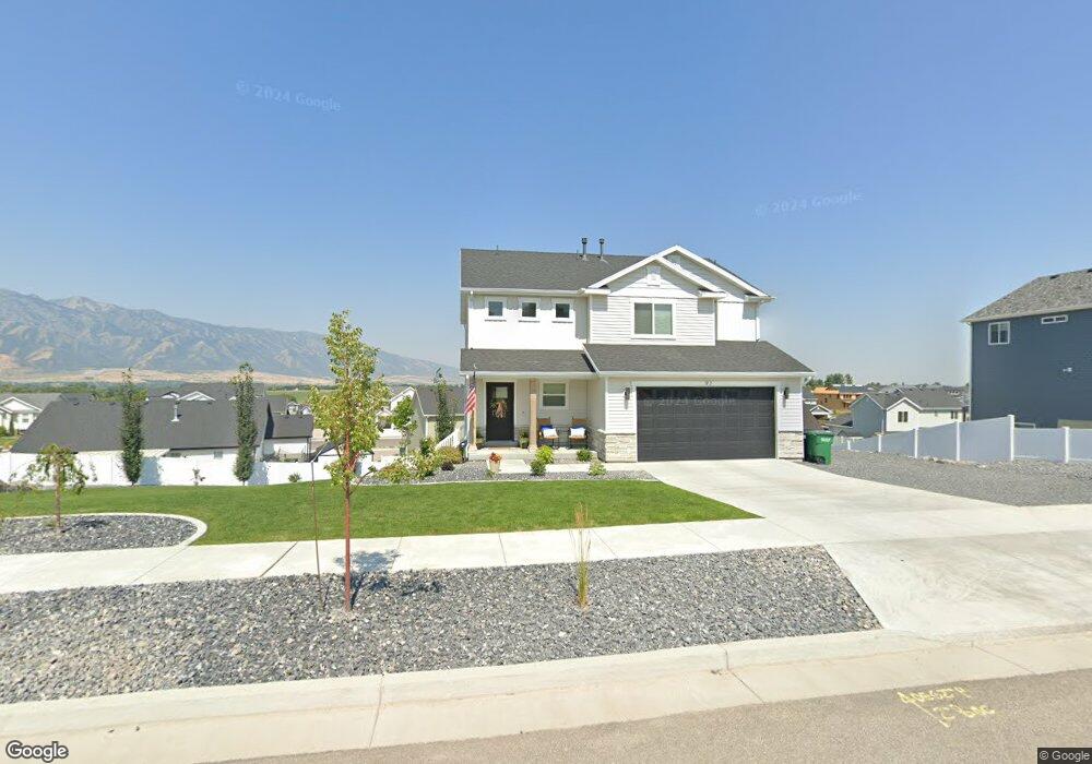 97 S Southcache Loop, Hyrum, UT 84319 - photo 1