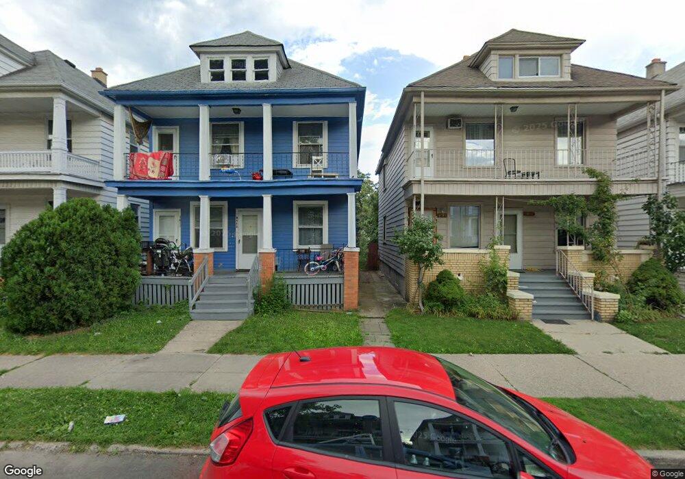 9485 Charest St, HamtraMcK, MI 48212 - photo 1