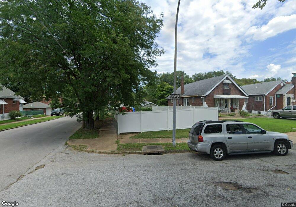 4627 Kossuth Ave, Saint Louis, MO 63115 - photo 1