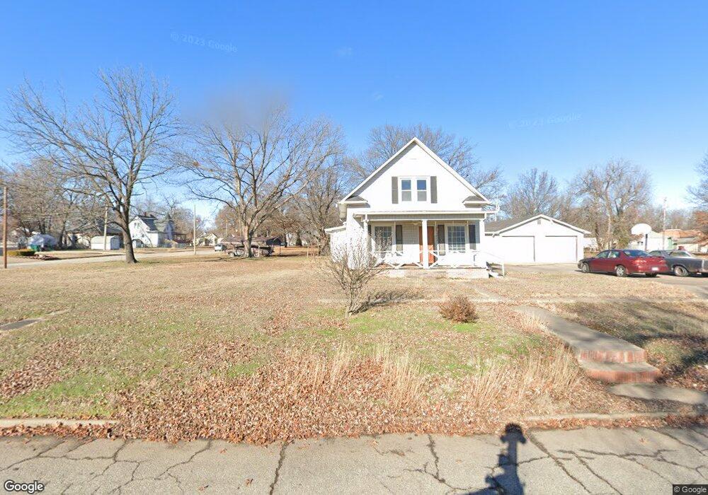 2431 Morgan Ave, Parsons, KS 67357 - photo 1