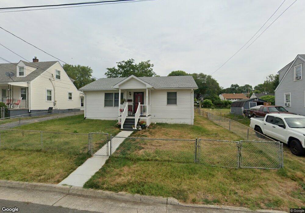 811 W 13th St, Front Royal, VA 22630 - photo 1