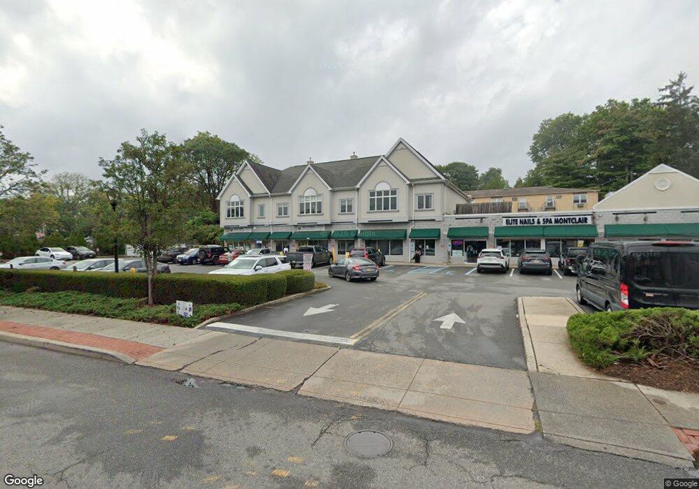 146 Valley Rd unit 2, Montclair, NJ 07042 - photo 1