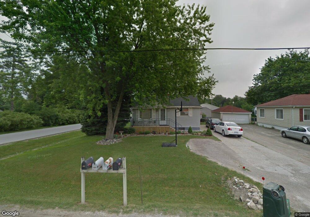 2067 Anoka St, Flint, MI 48532 - photo 1