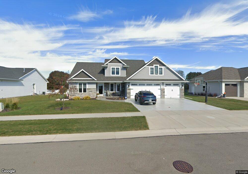 W5670 Hoelzel Way, Appleton, WI 54915 - photo 1