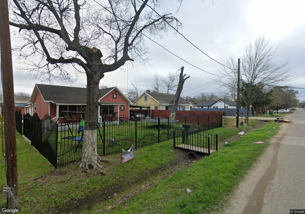 8014 Helmers St, Houston, TX 77022 - photo 1