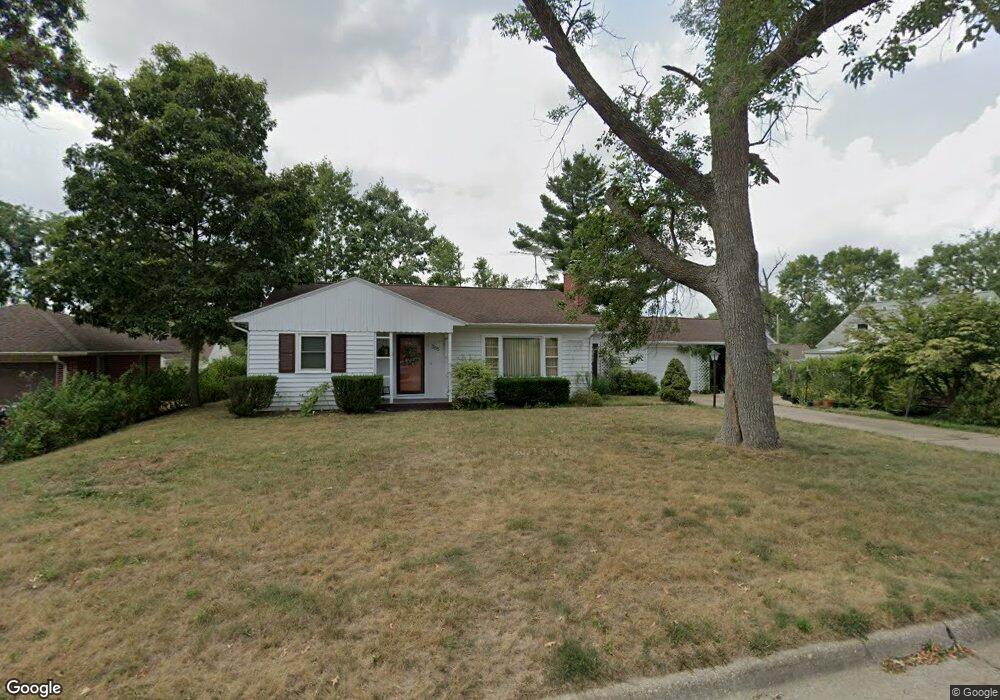 385 32nd St SE, Cedar Rapids, IA 52403 - photo 1