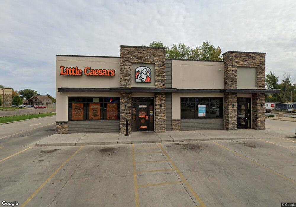 310 6th Ave SE, Mandan, ND 58554 - photo 1