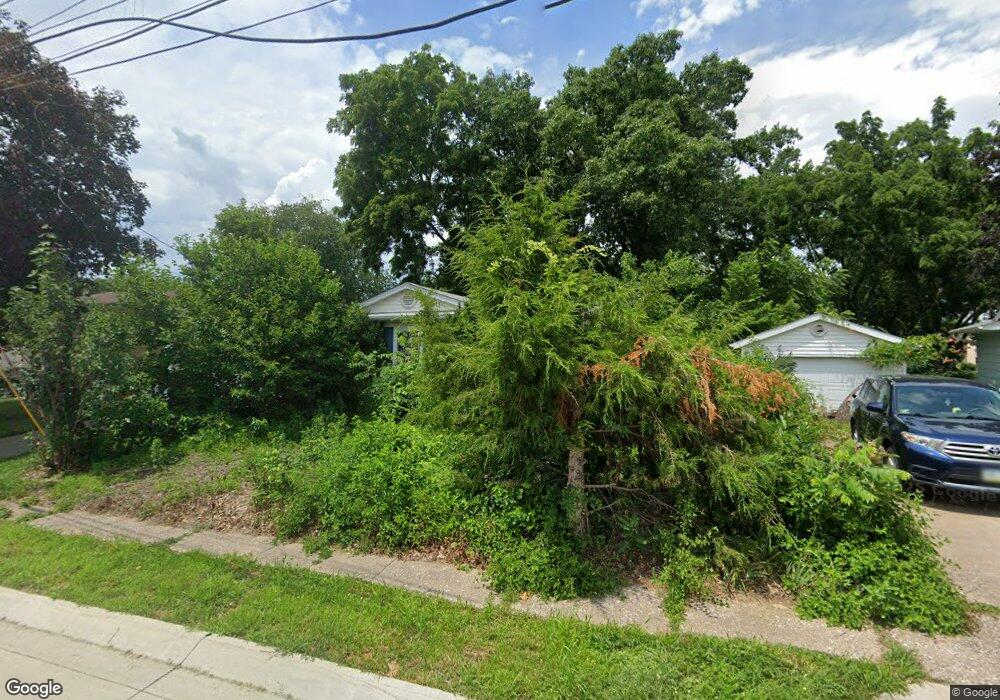 3228 W 13th St, Davenport, IA 52804 - photo 1
