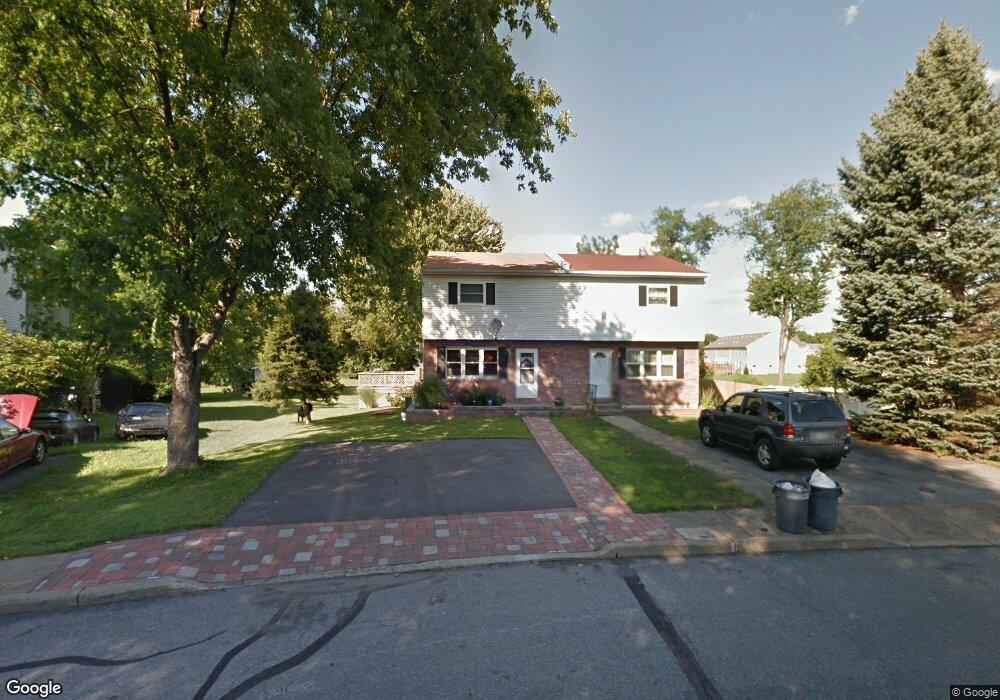 201 Lockridge Ln, Alburtis, PA 18011 - photo 1