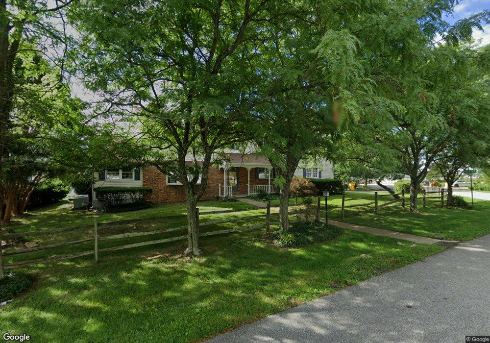 637 Riverside Dr, Annapolis, MD 21403 - photo 1