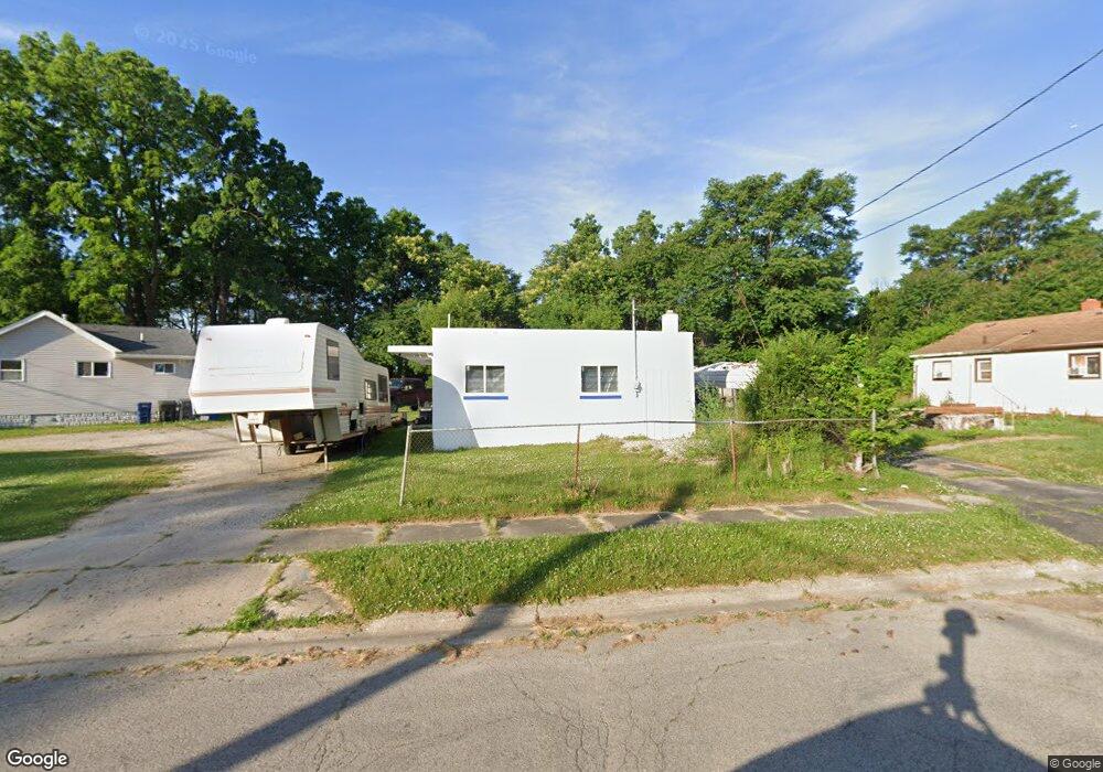 2302 S Grand Traverse St, Flint, MI 48503 - photo 1