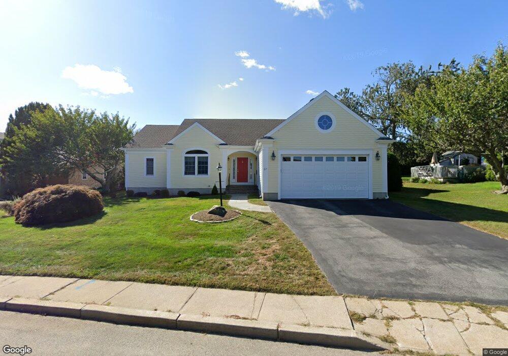 27 Friends Dr, Newport, RI 02840 - photo 1