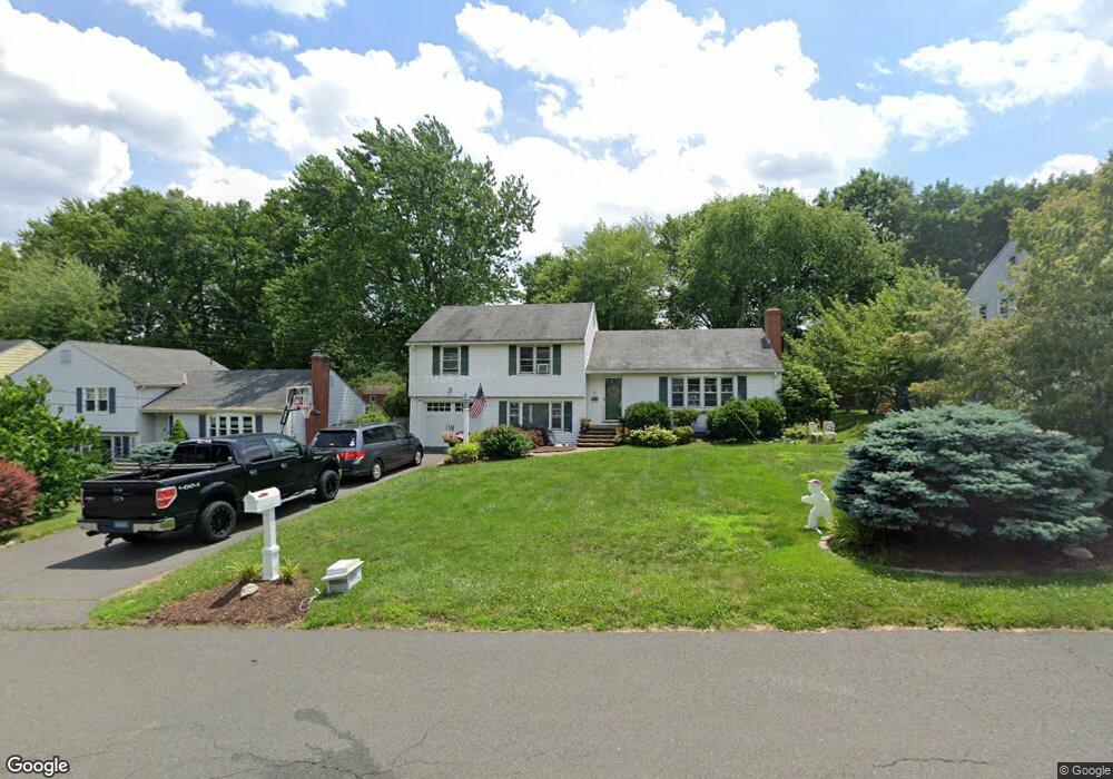 59 Iroquois Rd, West Hartford, CT 06117 - photo 1