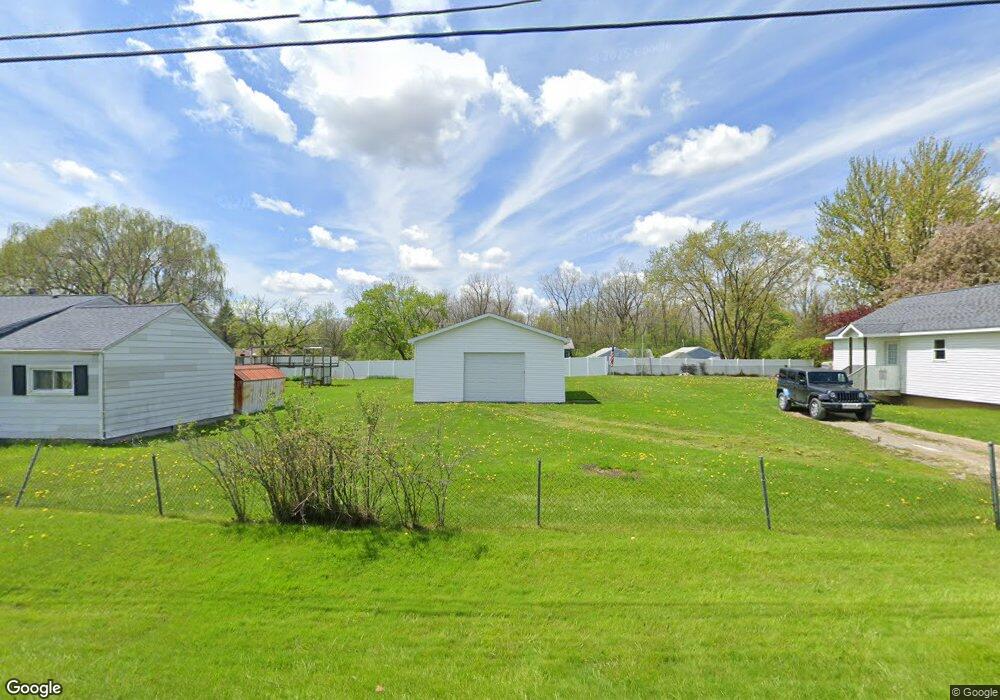 2176 Diamond Ave, Flint, MI 48532 - photo 1