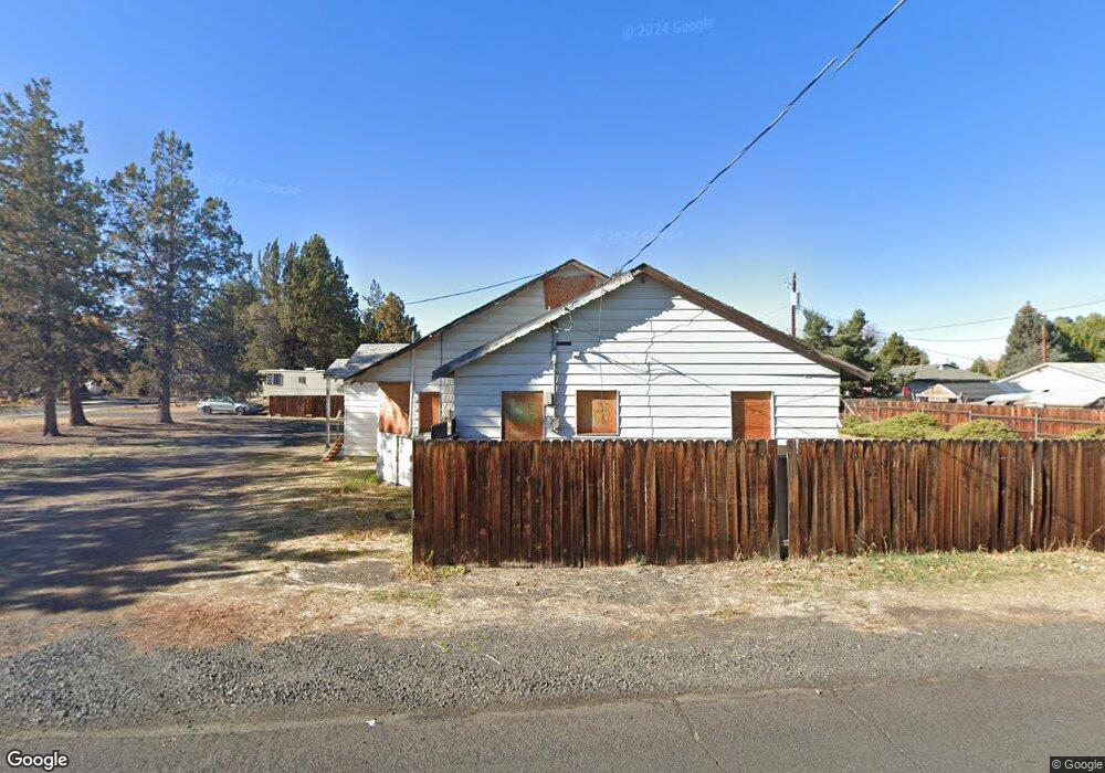 2505 SW Wickiup Ave, Redmond, OR 97756 - photo 1