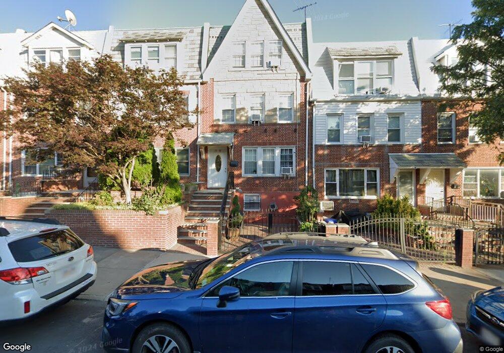 2046 33rd St, Astoria, NY 11105 - photo 1